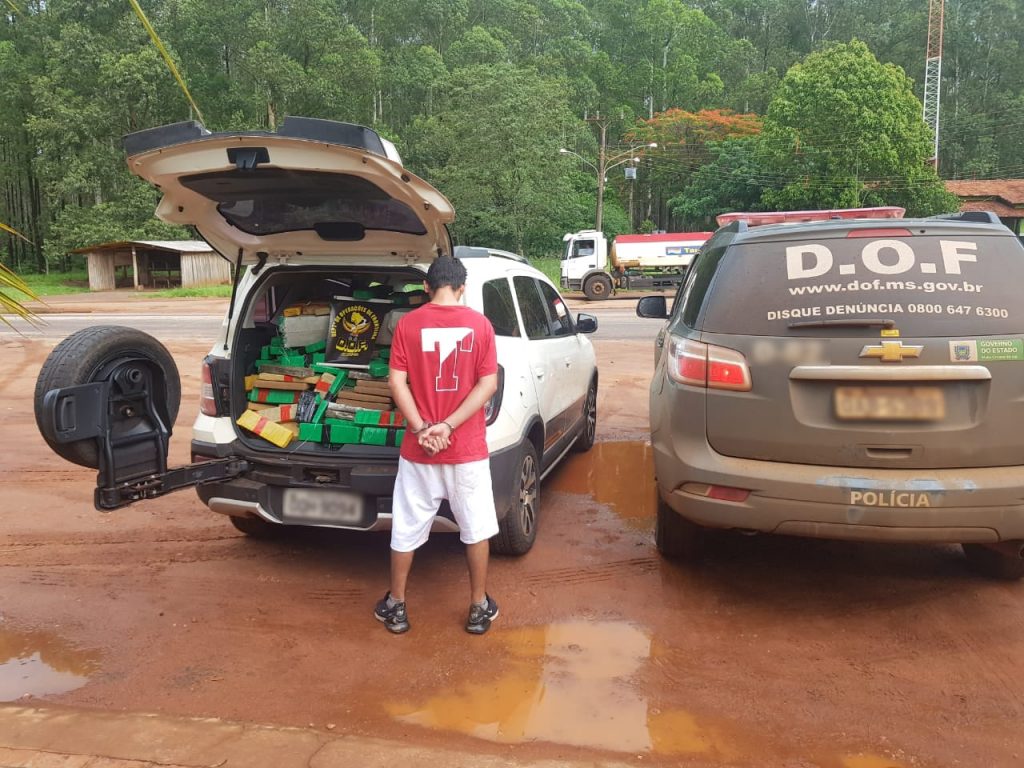Veículo furtado em Cuiabá foi recuperado pelo DOF carregado com mais de uma tonelada de maconha durante a Operação Hórus no município de Ponta Porã