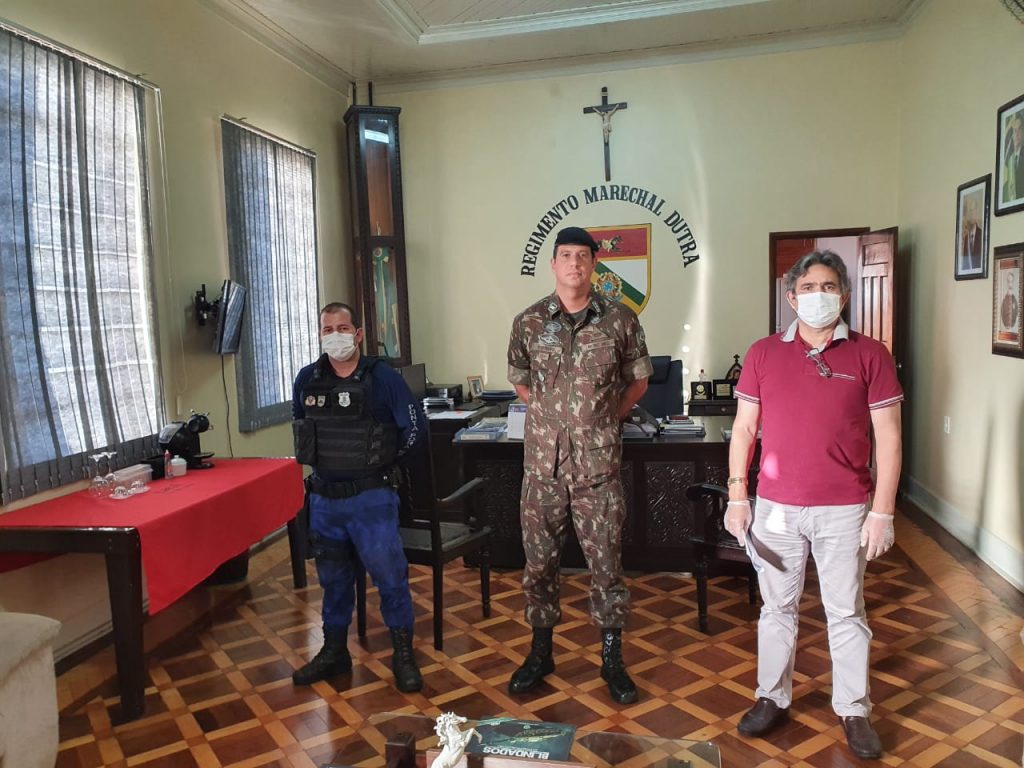Prefeito Hélio Peluffo pede atuação do exército brasileiro em Ponta Porã