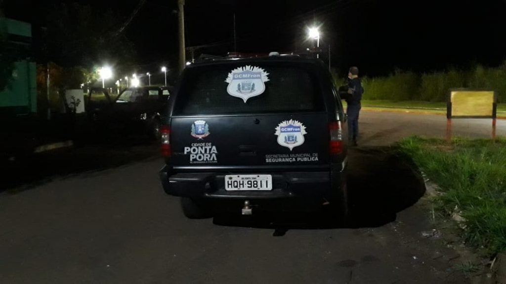 Após quebrar medida protetiva de urgência e ameaçar companheira, homem é preso pela GCMFron