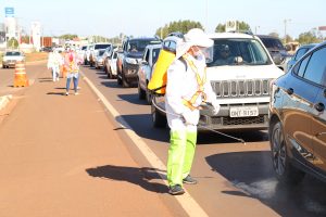 Mais de dez mil veículos passaram pela barreira sanitária em Ponta Porã 1