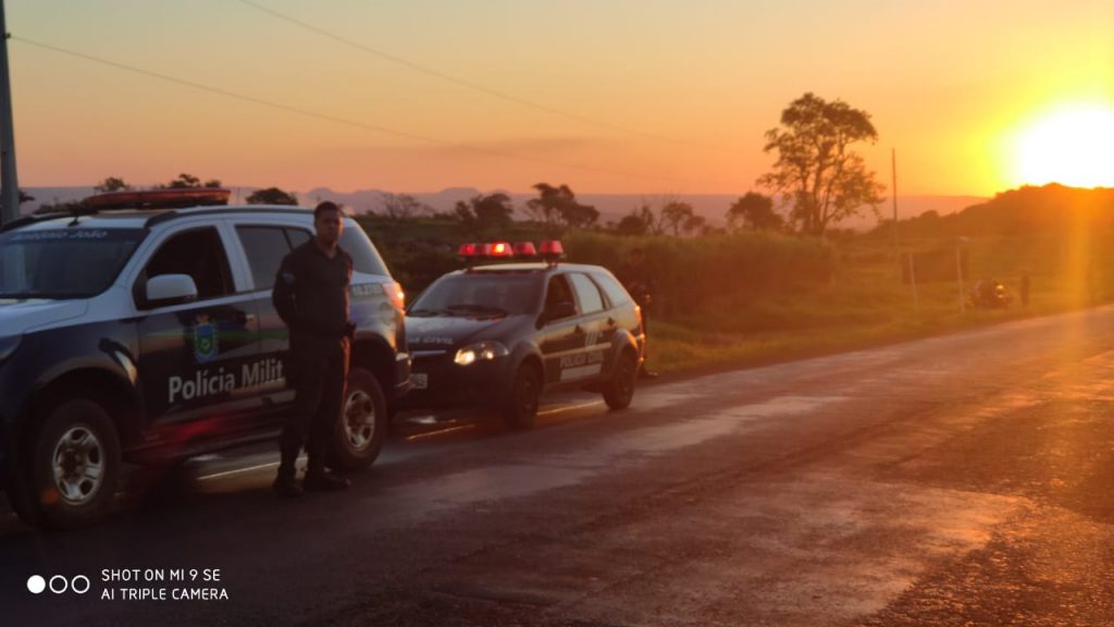 Operação policial de combate a abigeatos, em conjunto com a receita federal, tira de circulação veículos irregulares em Antônio João 1