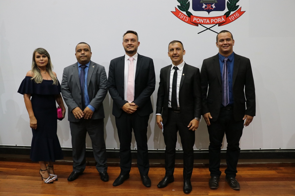 Vereadores, prefeito e vice tomam posse em solenidade no Centro de Convenções de Ponta Porã 2