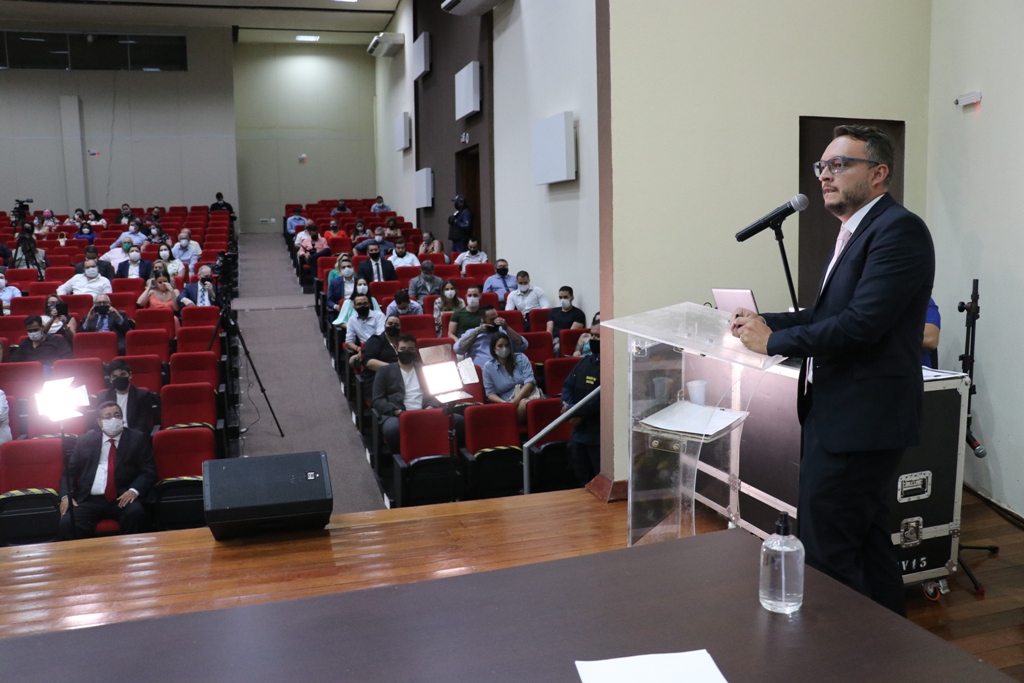 Vereadores, prefeito e vice tomam posse em solenidade no Centro de Convenções de Ponta Porã 4