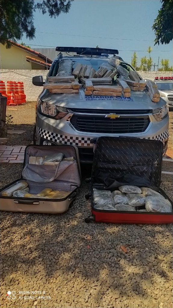 Gcmfron flagra duas mulheres com drogas nas malas em Ponta Porã 1