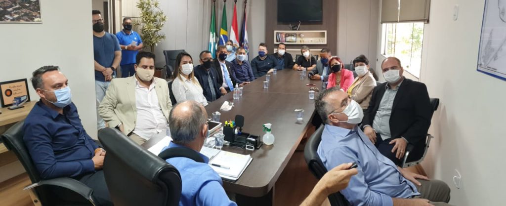 Prefeito Hélio Peluffo se reúne com Vereadores e anuncia 500 milhões de reais em obras, empregos e qualidade de vida