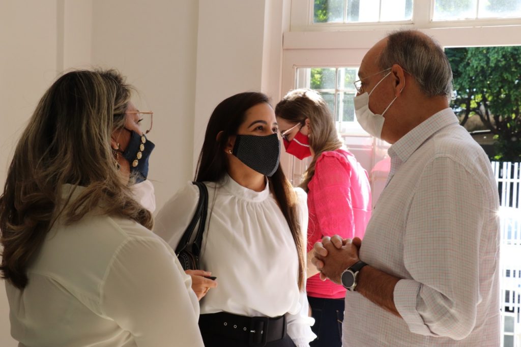 Hélio Peluffo recebe visita de Secretárias de Estado e anuncia construção de 25 novas salas de aula