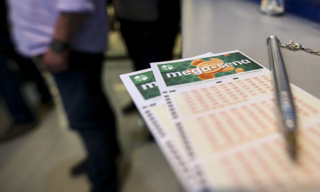 Mega-Sena acumula e próximo concurso deve pagar R$ 22 milhões Mega-Sena