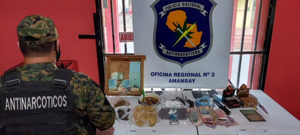 Mulher é presa em residência com porções de maconha, crack e haxixe na fronteira 2