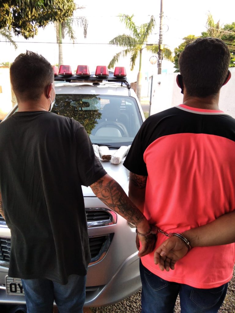 DOIS TRAFICANTES QUE LEVARIAM MAIS DE 9 KILOS DE MACONHA PARA PRESIDENTE EPITÁCIO-SP, ACABAM PRESOS PELA GCMFRON DOIS TRAFICANTES QUE LEVARIAM MAIS DE 9 KILOS DE MACONHA PARA PRESIDENTE EPITÁCIO-SP, ACABAM PRESOS PELA GCMFRON