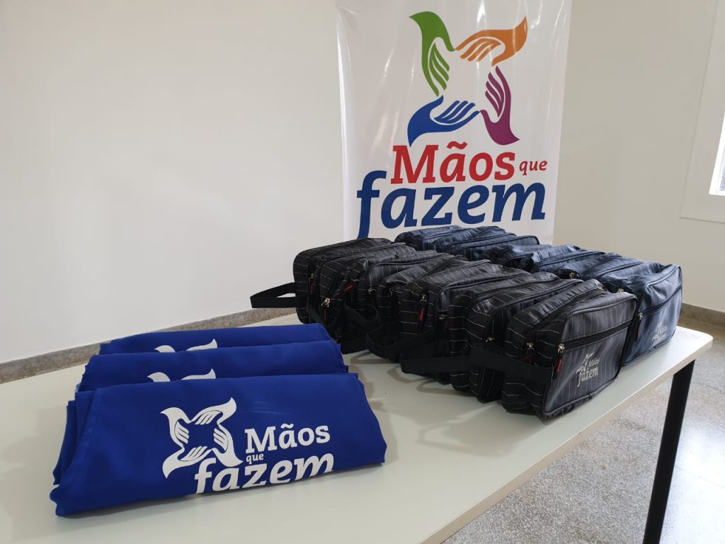 FAC realiza cursos de manicure e barbeiro no Distrito de Nova Itamarati