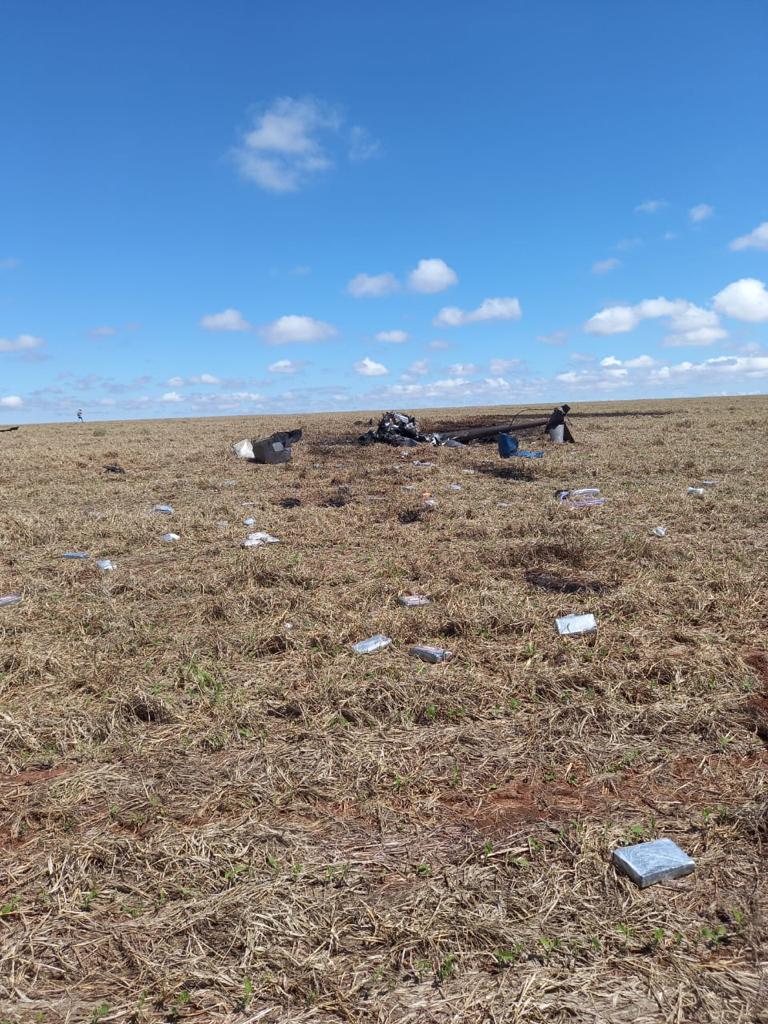 AGORA: Helicóptero cai na área da Fazenda Jotabasso em Ponta Porã 5