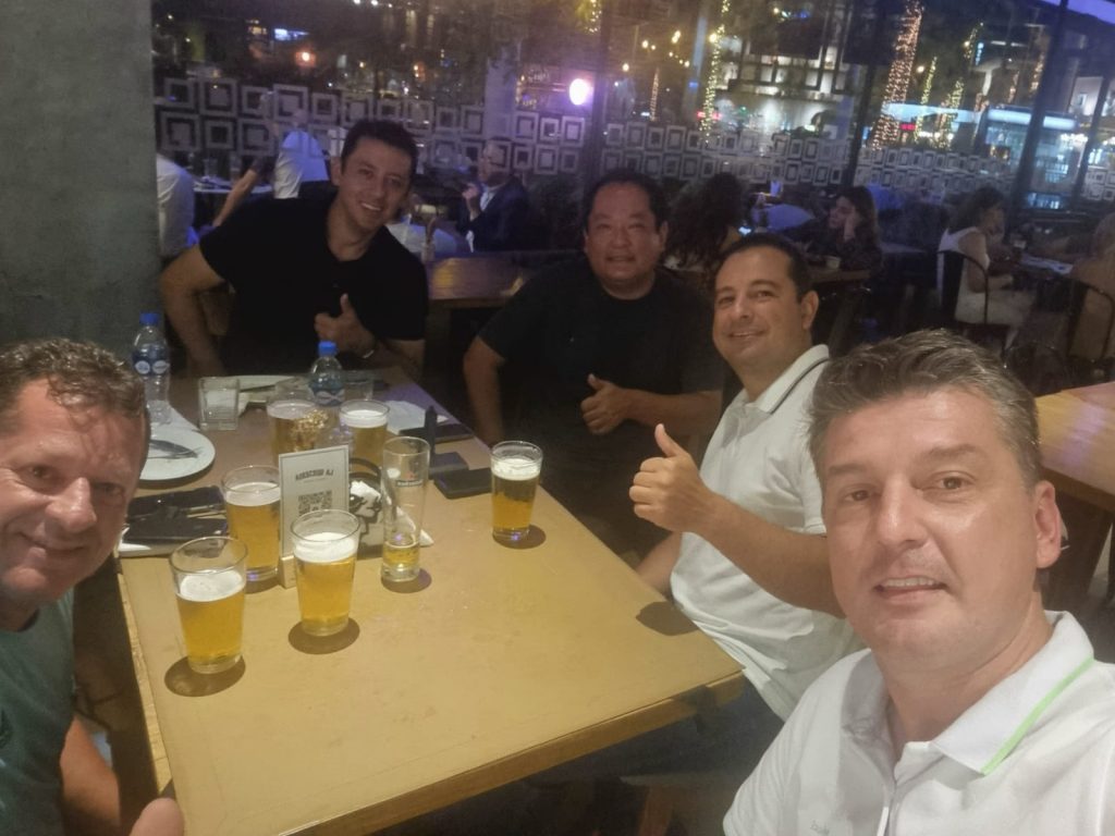 Pontaporanenses fazem uma aventura e escala por dois países para assistir a final da Libertadores no Uruguay