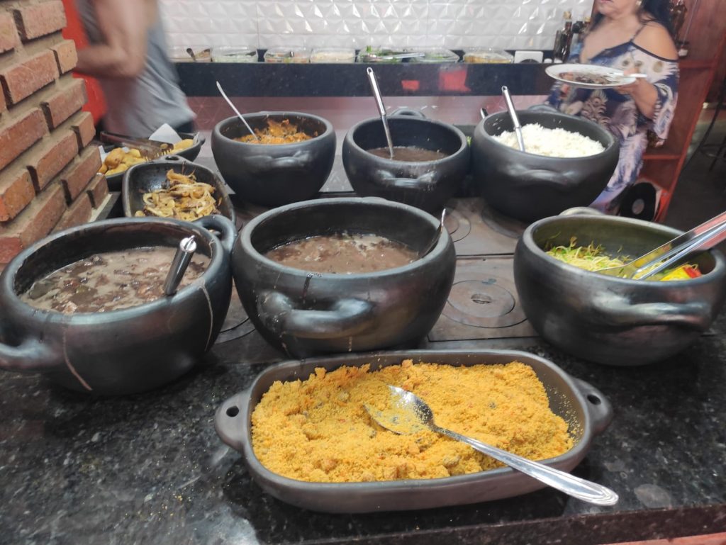 Feijoada e pagode neste sábado (20) no Los Muchachos em Ponta Porã