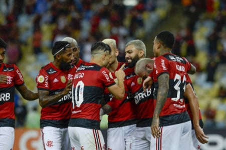 Flamengo pode repetir sequência que não ocorre há um mês em meio à promessa de Renato