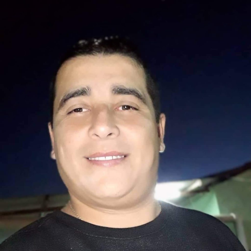 Homem é morto a tiros em oficina de motos no Paraguai Homem é morto a tiros em oficina de motos no Paraguai