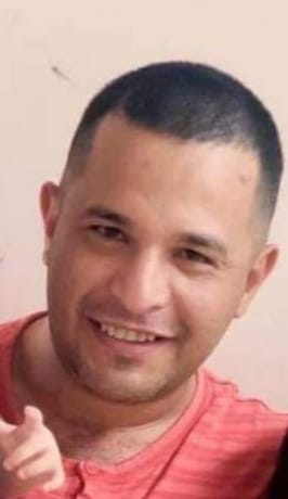 Homem é alvo de pistoleiros na fronteira Homem é alvo de pistoleiros na fronteira