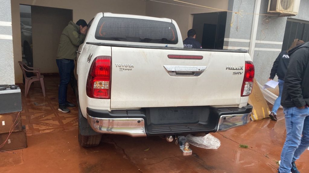 Hilux roubada em Ponta Porã é recuperada no Paraguai