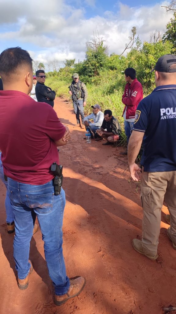 Polícia Paraguaia captura suspeitos de sequestro em Capitán Bado Polícia Paraguaia captura suspeitos de sequestro em Capitán Bado