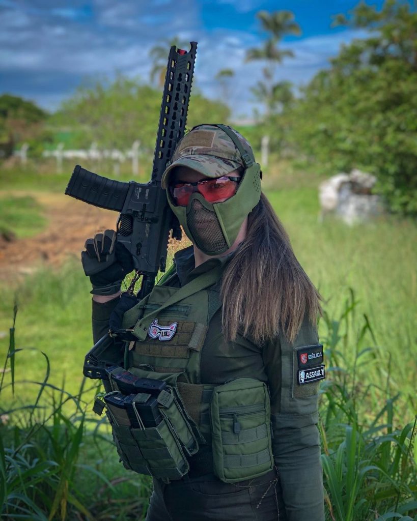 Golpe da "Soldada Americana" faz vítimas na internet 1