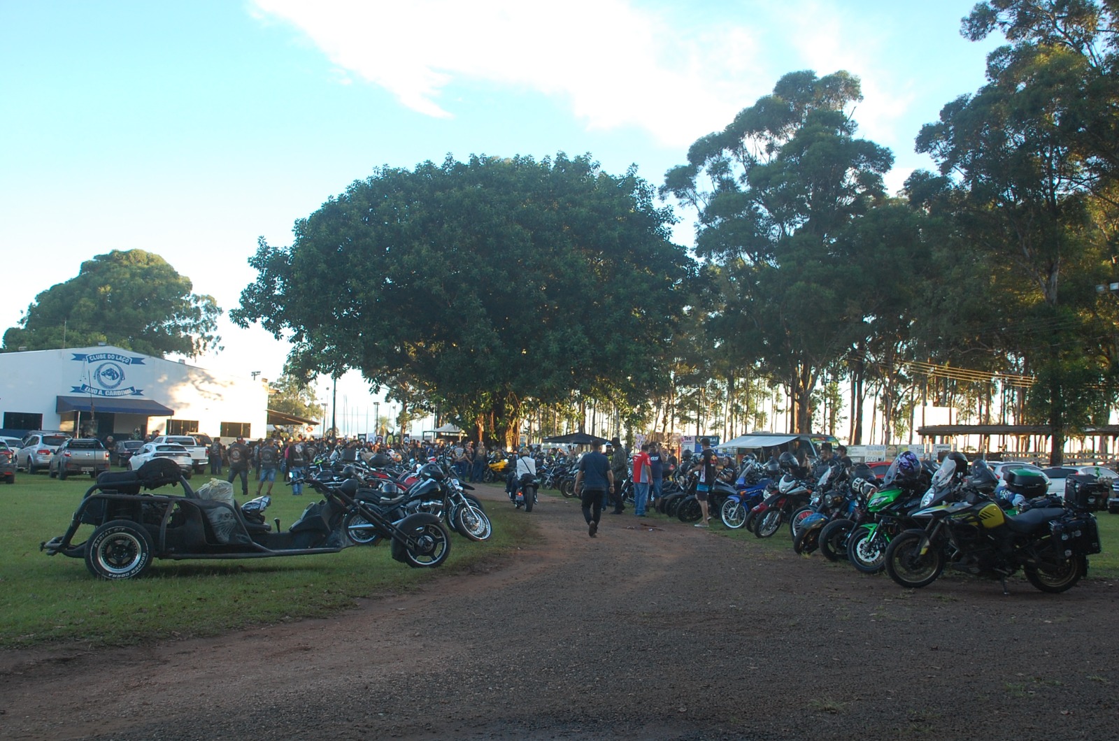 Lobo Solitário comemorou aniversário reunindo motociclistas do Brasil e Paraguai Lobo Solitário