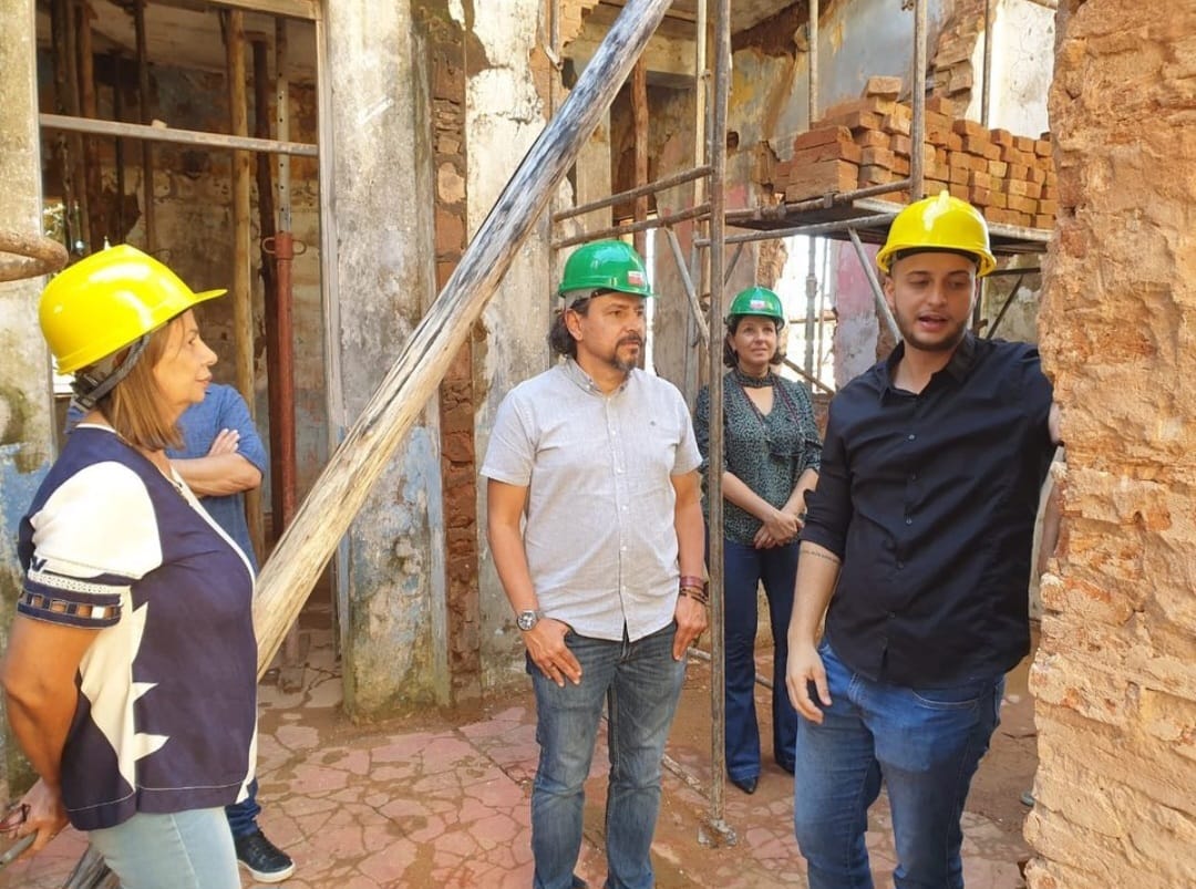 Secretário Marcelo Miranda visita a obra de restauro do Castelinho