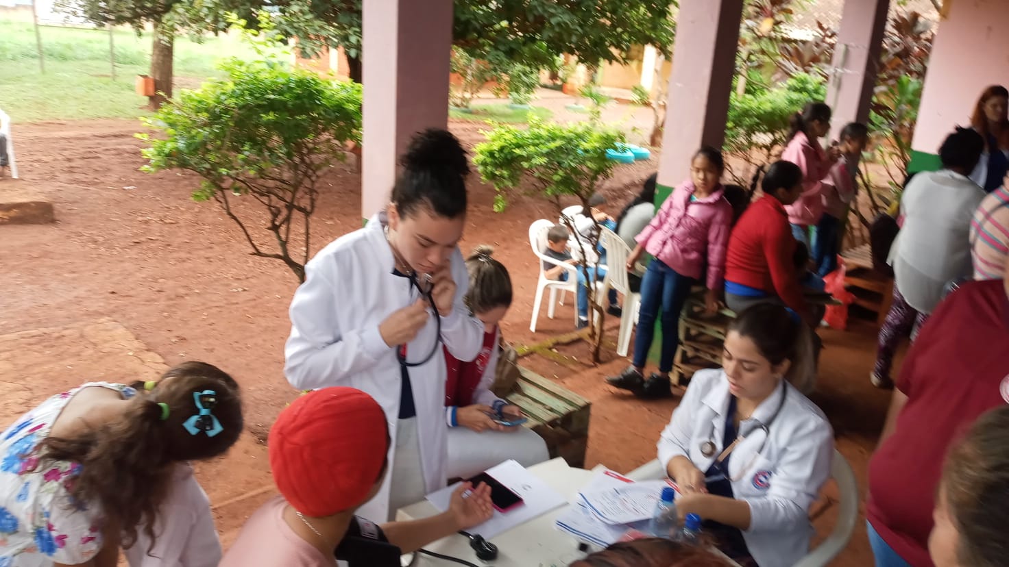 Mais de 150 pessoas atendidas pelo Projeto Ucp em Ação na Escola Básica 1302 Braulio Mendoza Areco