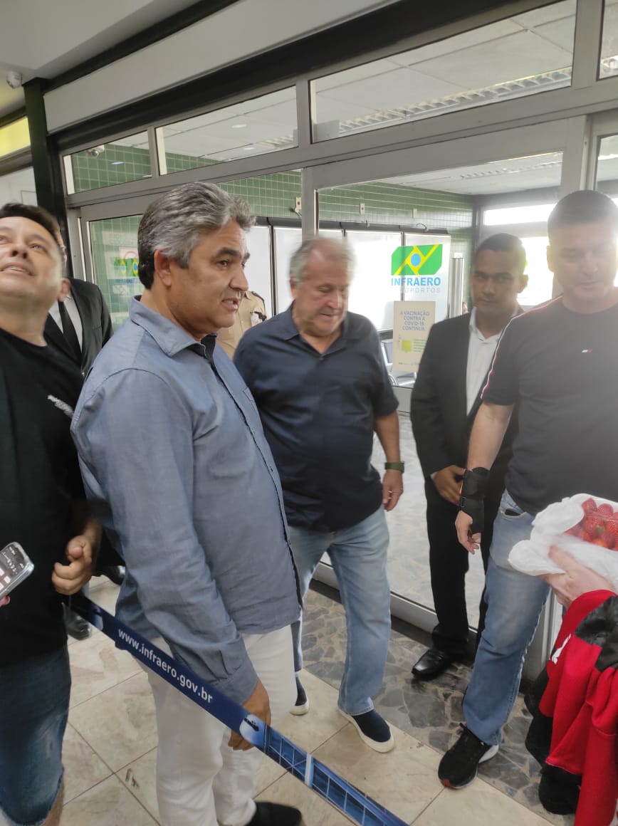GCMFron atua na recepção e segurança do ex-jogador Zico no Aeroporto Internacional de Ponta Porã-MS 1