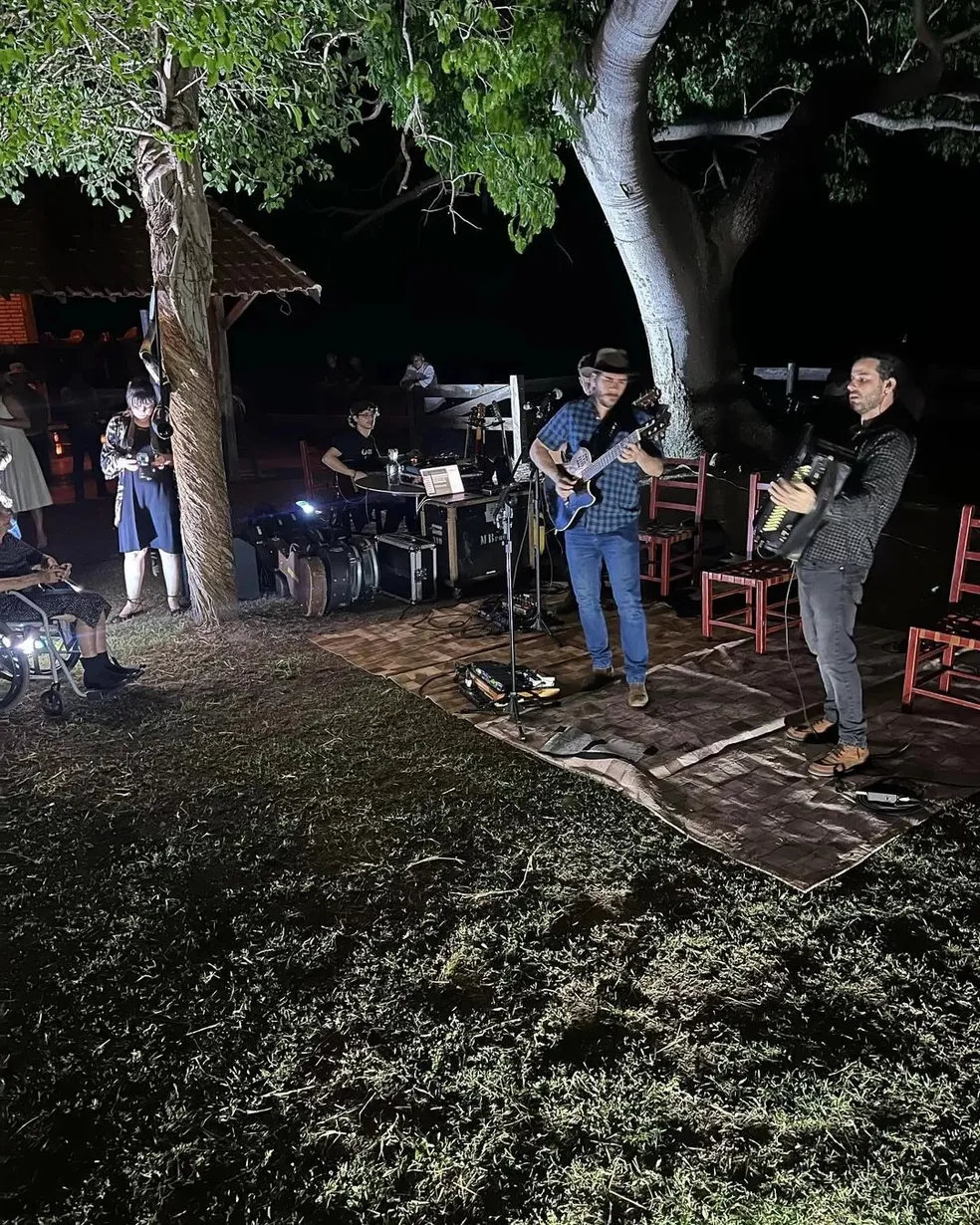 Momento Inesquecível: Aparição da Enorme Sucuri Surpreende Convidados em Casamento no Pantanal 1