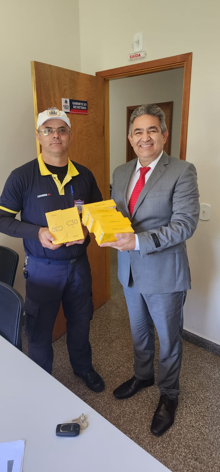 Celulares doados pela Receita Federal de Ponta Porã-MS serão a base para a implantação de GPS em viaturas operacionais da GCMFron e Agetran