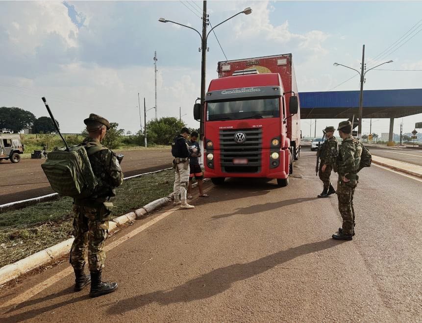 Exército e órgãos governamentais apreendem R$ 118 milhões em drogas e contrabando 1