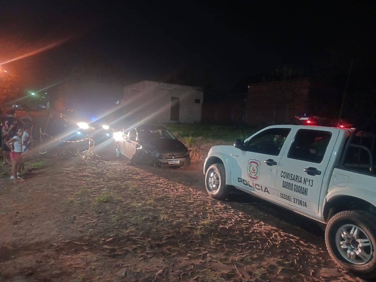 Automóvel roubado com placa brasileira causa acidentes em vários pontos de PJC 3