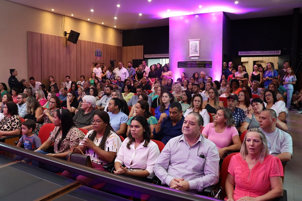 Sessão solene da Câmara Municipal presta homenagem às mulheres da fronteira Sessão solene da Câmara Municipal presta homenagem às mulheres da fronteira 1