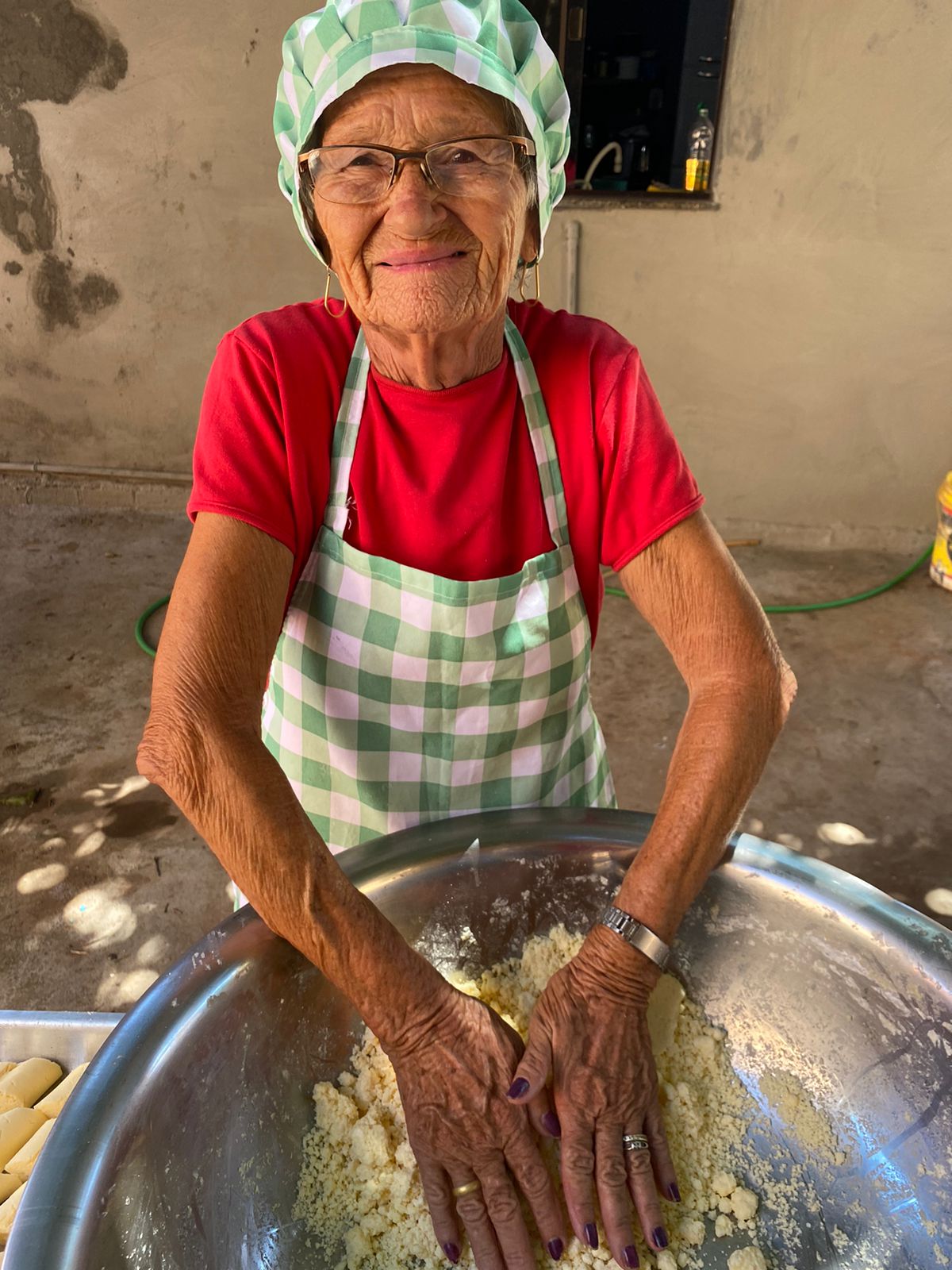 Tradição de Páscoa na Fronteira: Chipa e Sopa Paraguaia da Nha Ramona Assadas na "Tatakua"