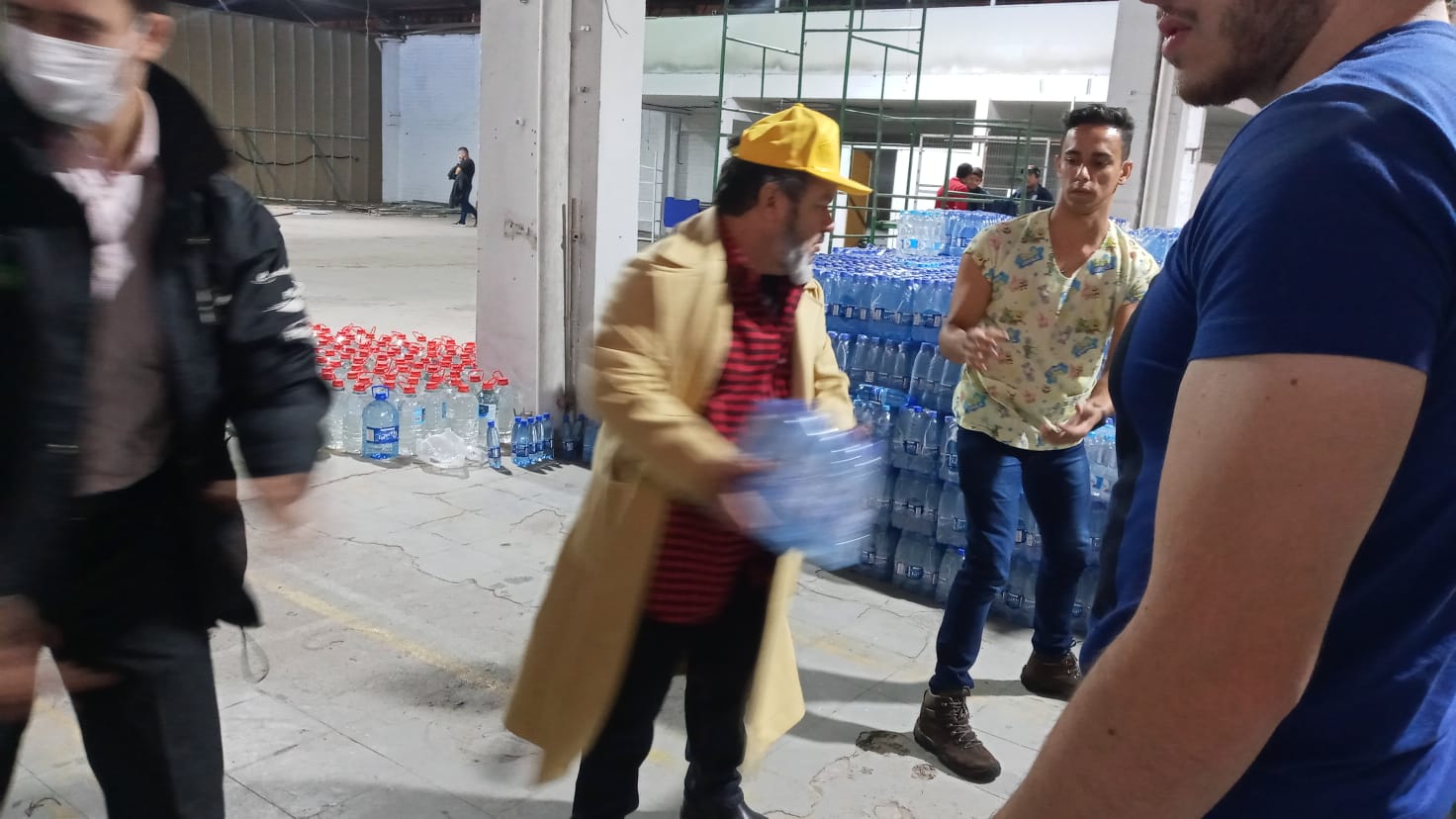 Gesto solidário de Carlos Bernardo aos afetados pelas enchentes no RS