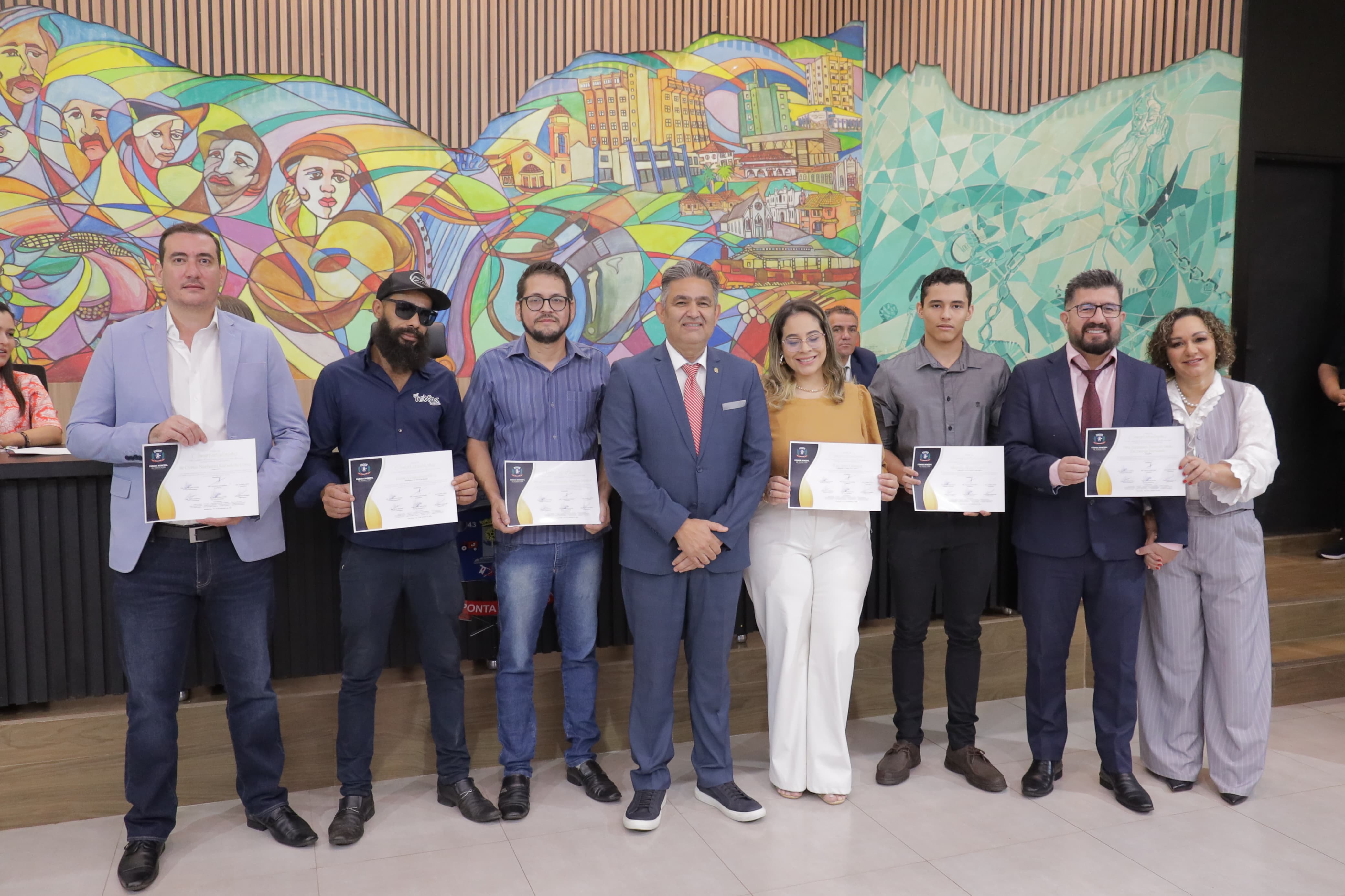 Vereador propõe Votos de congratulações a Jaime Gonçalves por sua contribuição ao desenvolvimento econômico de Ponta Porã Vereador propõe Votos de congratulações a Jaime Gonçalves por sua contribuição ao desenvolvimento econômico de Ponta Porã
