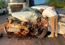 Acidente entre picape e caminhão deixa um morto em MS