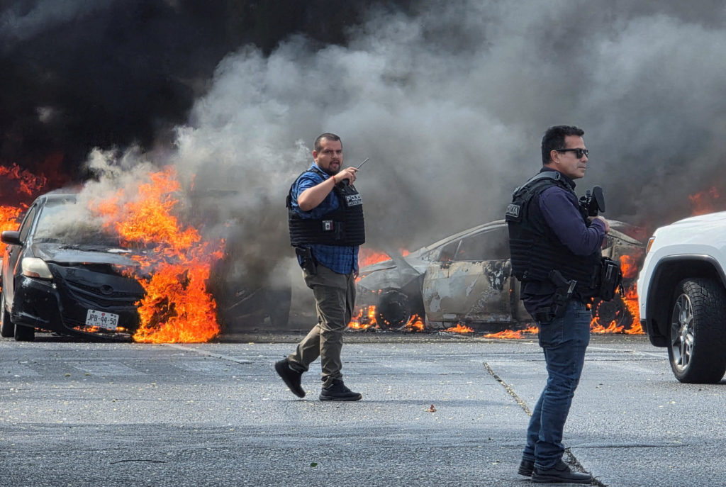 México vive onda de violência após morte de “El Mencho” em operação militar