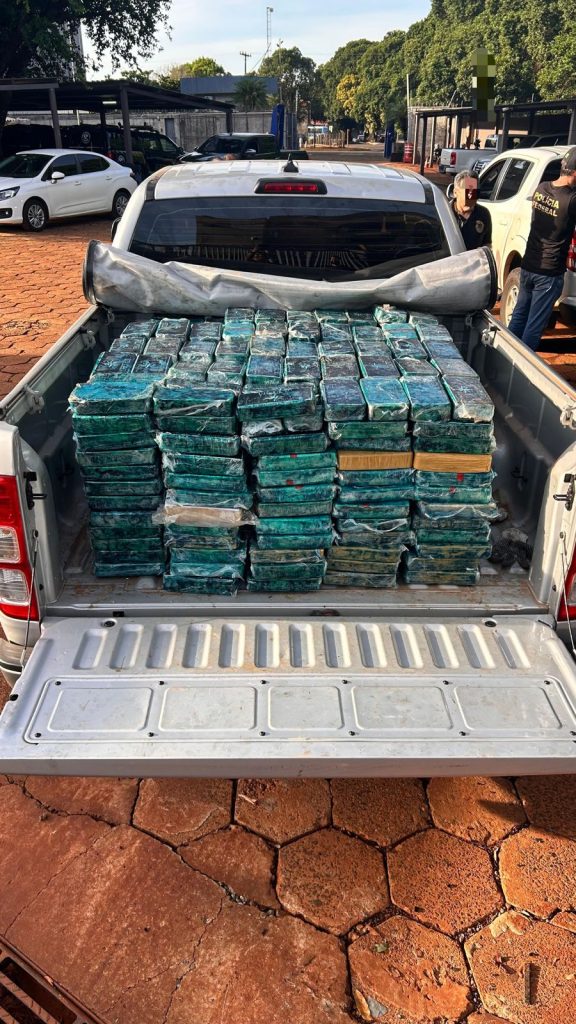 Operação conjunta entre SIG e Força Tática do 4º BPM apreende mais de 400 kg de droga e armas em Ponta Porã - MS 1