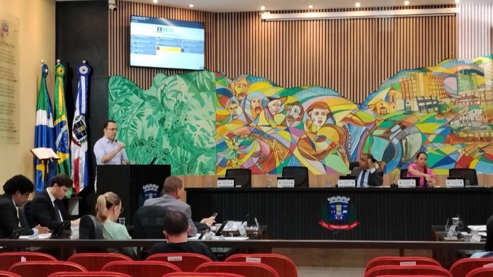 Secretário de Saúde Daniel Kayatt usou Tribuna da Câmara na sessão desta terça, 03