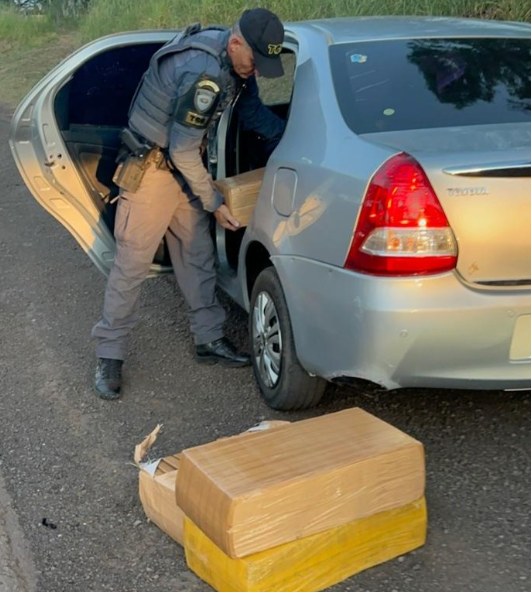 Carro roubado em Ponta Porã é apreendido com mais de 300 kg de maconha em São Paulo Carro roubado em Ponta Porã é apreendido com mais de 300 kg de maconha em São Paulo 1