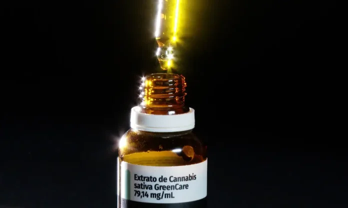 extrato_de_cannabis_e_utilizado_para_dores_fisicas_e_mentais1