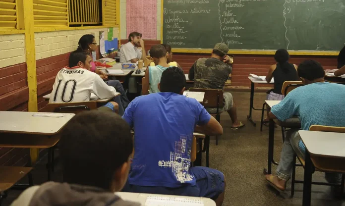 sala_de_aula_ensino_medio