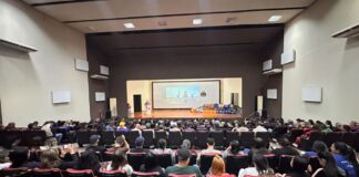 Agentes comunitários de saúde e de combate às endemias durante evento em Ponta Porã