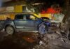 Caminhonete Chevrolet S10 após acidente contra árvore em Pedro Juan Caballero