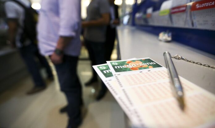 Volantes da Mega-Sena; concurso 3.058 sorteia prêmio estimado em R$ 95 milhões nesta terça-feira