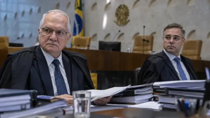 Edson Fachin e André Mendonça durante crise institucional no STF