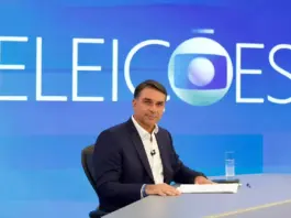 Flávio Bolsonaro durante sabatina eleitoral na TV Globo