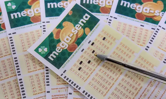Imagem de capa da notícia sobre o prêmio de mais de R$ 324 milhões da Mega-Sena.