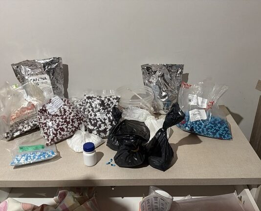Imagem da Operação Remédio Proscrito, da Polícia Federal, em Dourados.