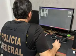 Imagem da Polícia Federal sobre a Operação Backbone, que investiga controle ilegal de internet por facção criminosa no Rio de Janeiro